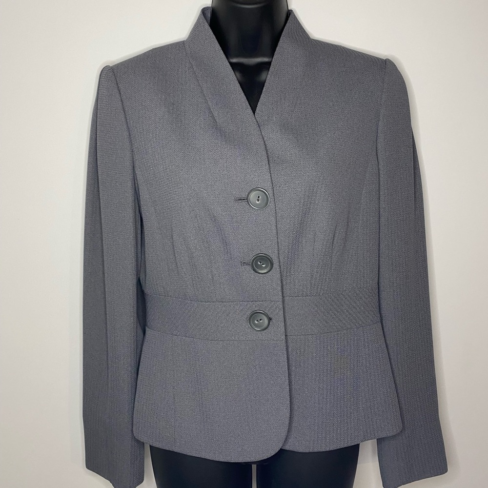 Calvin Klein gray blazer with 3 bottoms on the front size 6
